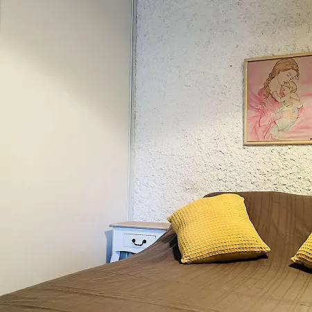Апартаменты A : 4 Couchages, Terrasse, Parking Prive, A 1km De La - Fr-1-63-325 Лумио